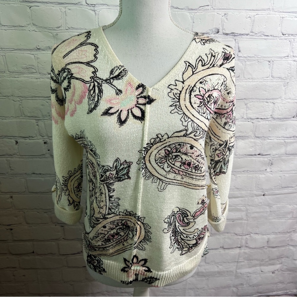 Chico’s Light Weight Paisley Sweater Medium Petite